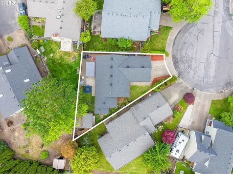 1146 SW James Court Dundee OR 97115