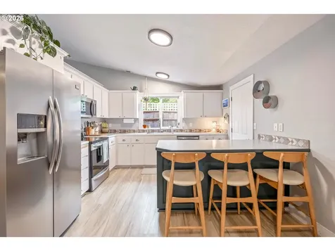 1146 SW James Court Dundee OR 97115
