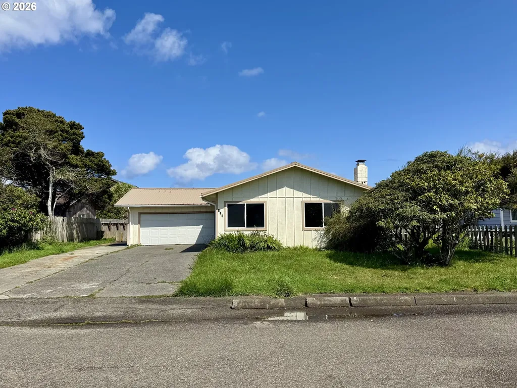 890 12th Street SW Bandon OR 97411