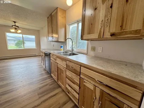 890 12th Street SW Bandon OR 97411