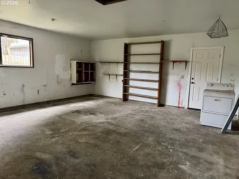 890 12th Street SW Bandon OR 97411