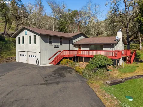 221 Oakview Drive Roseburg OR 97471