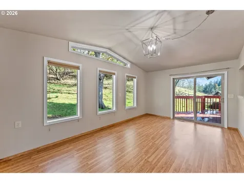 221 Oakview Drive Roseburg OR 97471