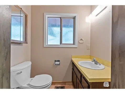 221 Oakview Drive Roseburg OR 97471