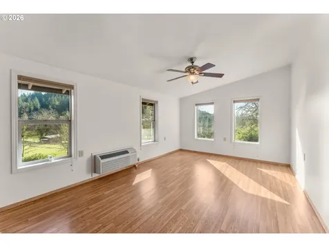 221 Oakview Drive Roseburg OR 97471
