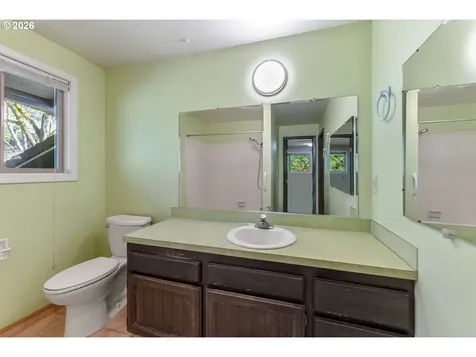 221 Oakview Drive Roseburg OR 97471