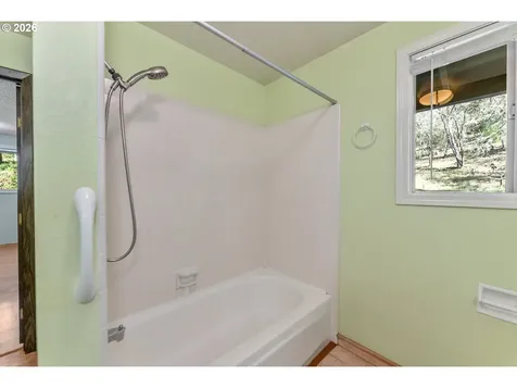 221 Oakview Drive Roseburg OR 97471
