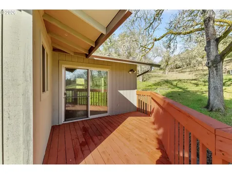 221 Oakview Drive Roseburg OR 97471