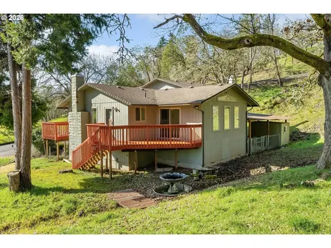 221 Oakview Drive Roseburg OR 97471
