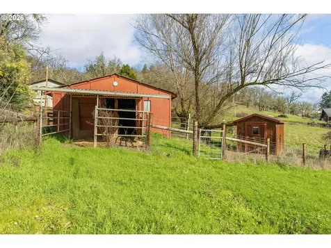 221 Oakview Drive Roseburg OR 97471