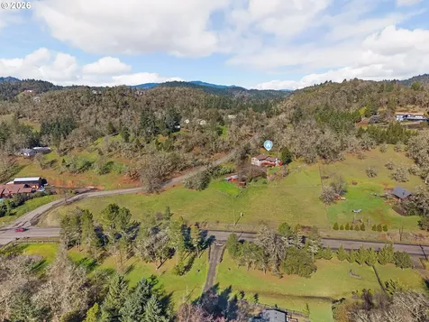 221 Oakview Drive Roseburg OR 97471