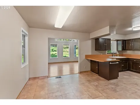 221 Oakview Drive Roseburg OR 97471