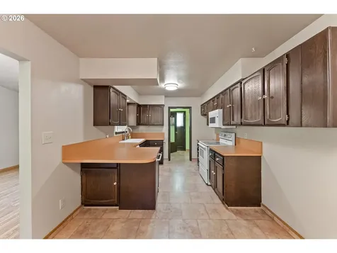 221 Oakview Drive Roseburg OR 97471