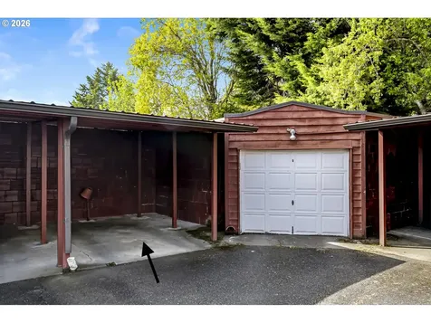 4353 NE Halsey Street Portland OR 97213