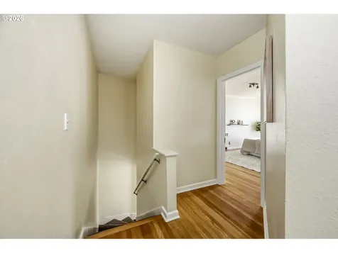 4353 NE Halsey Street Portland OR 97213