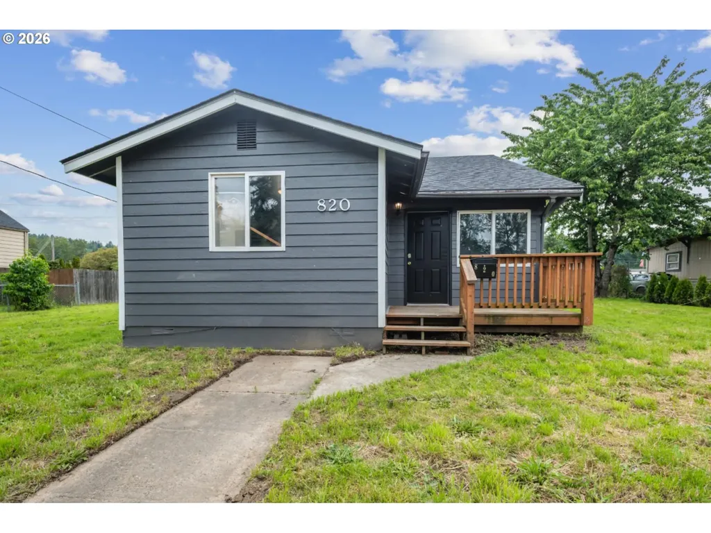 820 N 1st Avenue Kelso WA 98626