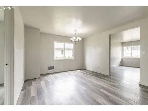 820 N 1st Avenue Kelso WA 98626