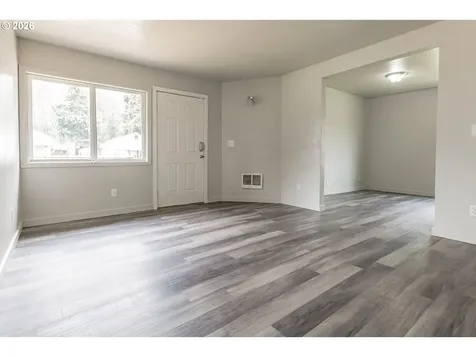 820 N 1st Avenue Kelso WA 98626