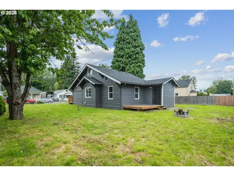 820 N 1st Avenue Kelso WA 98626
