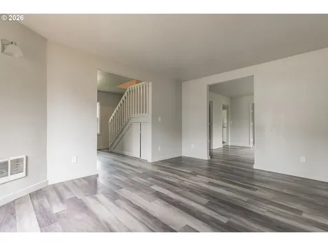 820 N 1st Avenue Kelso WA 98626