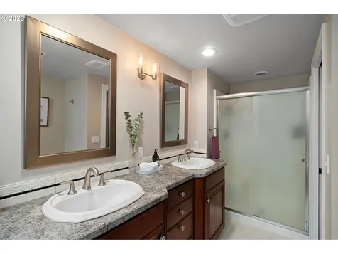 425 Weleber Street Oregon City OR 97045