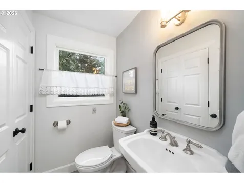 425 Weleber Street Oregon City OR 97045