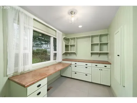 425 Weleber Street Oregon City OR 97045