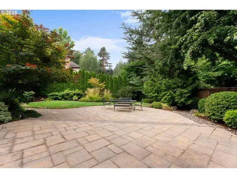 3777 Rivers Edge Drive Lake Oswego OR 97034