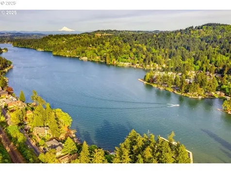 3777 Rivers Edge Drive Lake Oswego OR 97034