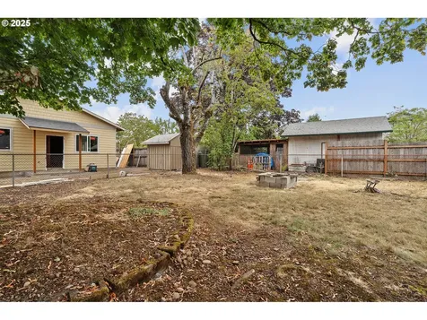 8433 SE 67th Avenue Portland OR 97206