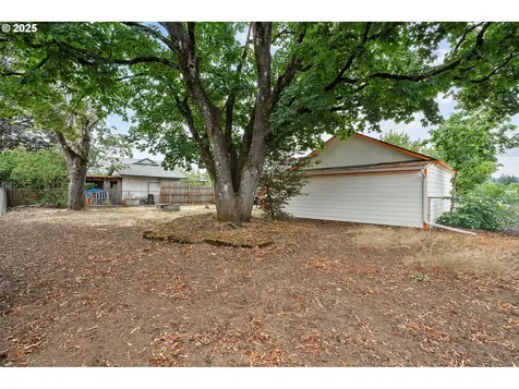 8433 SE 67th Avenue Portland OR 97206