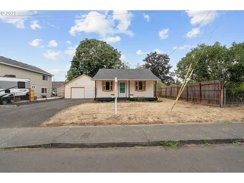 8433 SE 67th Avenue Portland OR 97206