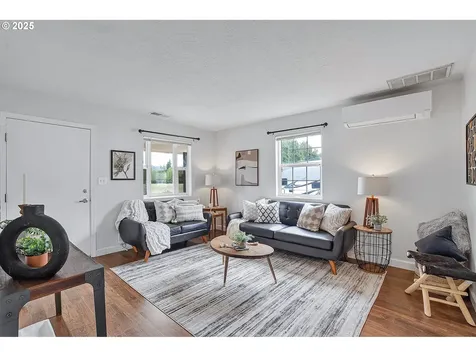 8433 SE 67th Avenue Portland OR 97206