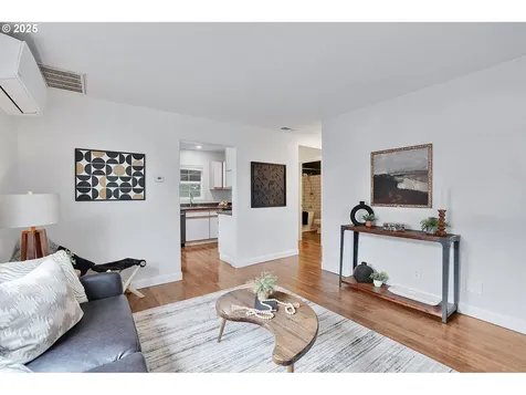 8433 SE 67th Avenue Portland OR 97206