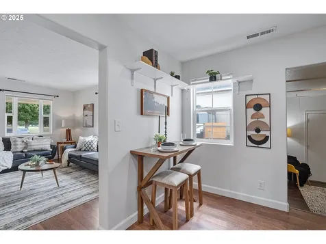 8433 SE 67th Avenue Portland OR 97206