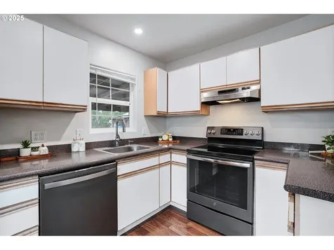 8433 SE 67th Avenue Portland OR 97206