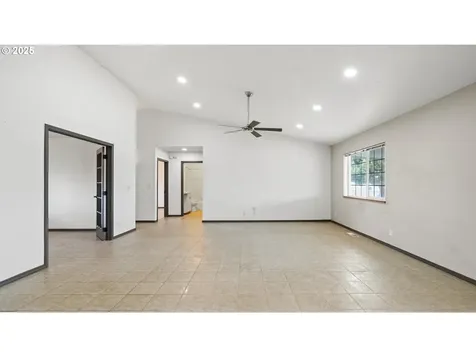 1385 NE Main Avenue Irrigon OR 97844