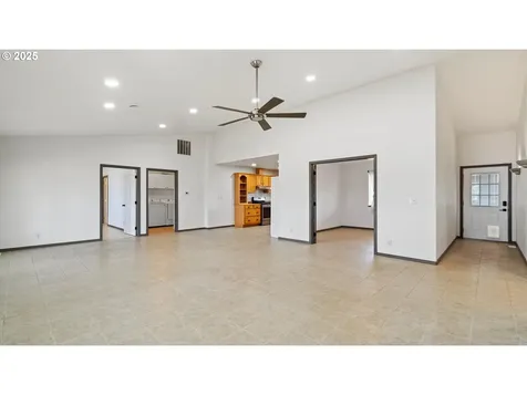 1385 NE Main Avenue Irrigon OR 97844
