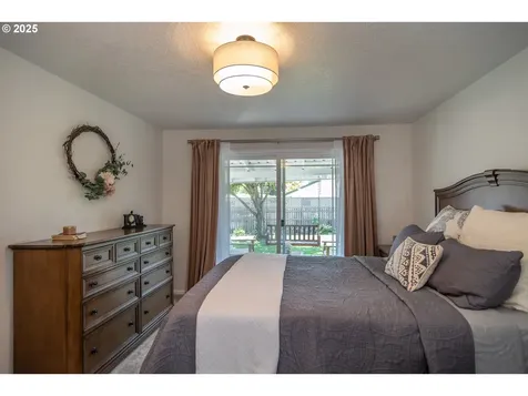 1762 E Fourth Avenue Sutherlin OR 97479