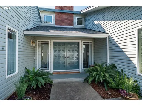 1762 E Fourth Avenue Sutherlin OR 97479