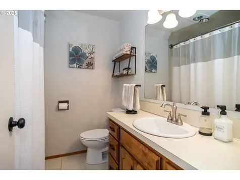 1762 E Fourth Avenue Sutherlin OR 97479