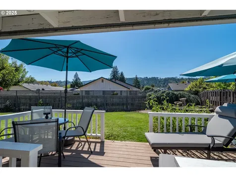 1762 E Fourth Avenue Sutherlin OR 97479