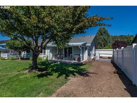 1762 E Fourth Avenue Sutherlin OR 97479