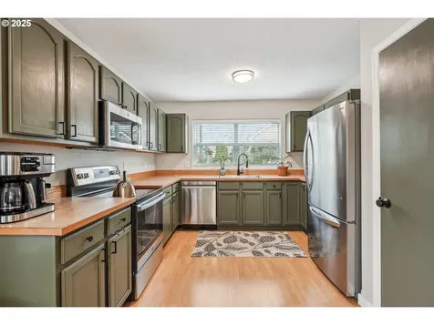9330 N Woolsey Avenue Portland OR 97203