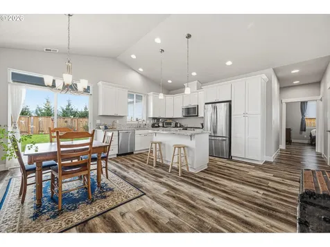411 SW Oregon Falls Drive Dallas OR 97338