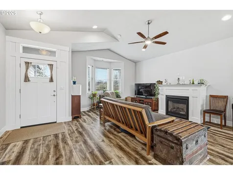 411 SW Oregon Falls Drive Dallas OR 97338