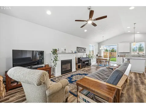 411 SW Oregon Falls Drive Dallas OR 97338
