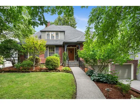 6040 SE 32nd Avenue Portland OR 97202