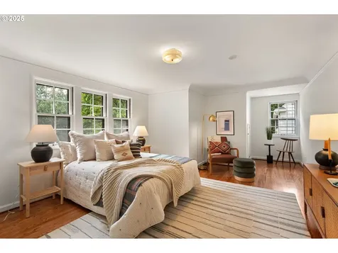 6040 SE 32nd Avenue Portland OR 97202