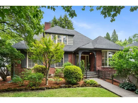 6040 SE 32nd Avenue Portland OR 97202
